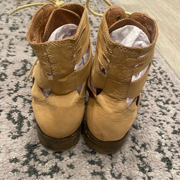 JEFFREY CAMPBELL • Tan Slashed Jensen Combat Bootie- Size 8. - Picture 8 of 12